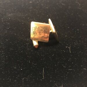 Vintage gold cufflinks by Krementz
